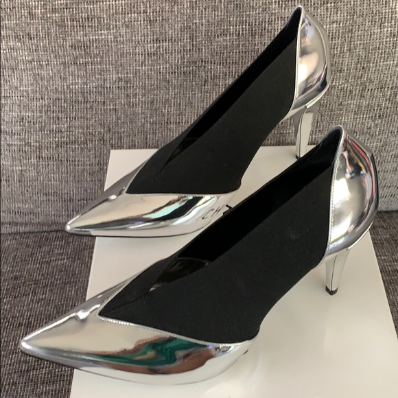 Givenchy Metallic Show Pumps, Size 40 - Picture 3 of 7